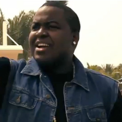 Sean Kingston - Roll Up Freestyle　[Official Music Video]
